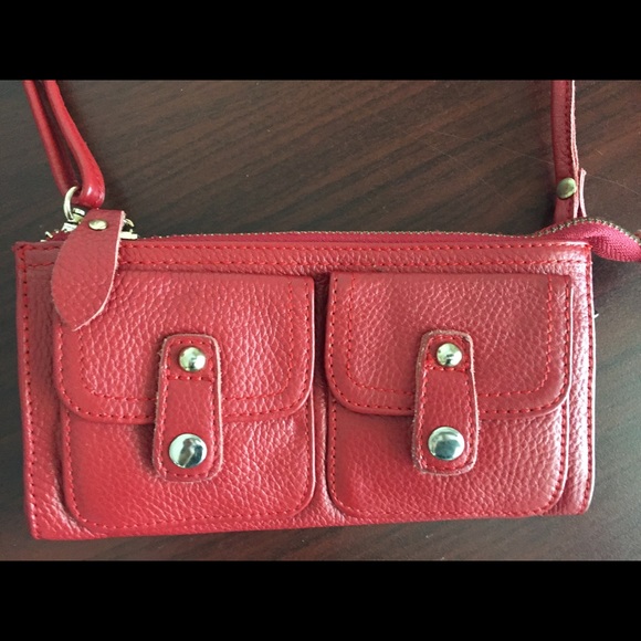 SOLD*Red leather crossbody bag - Picture 4 of 14